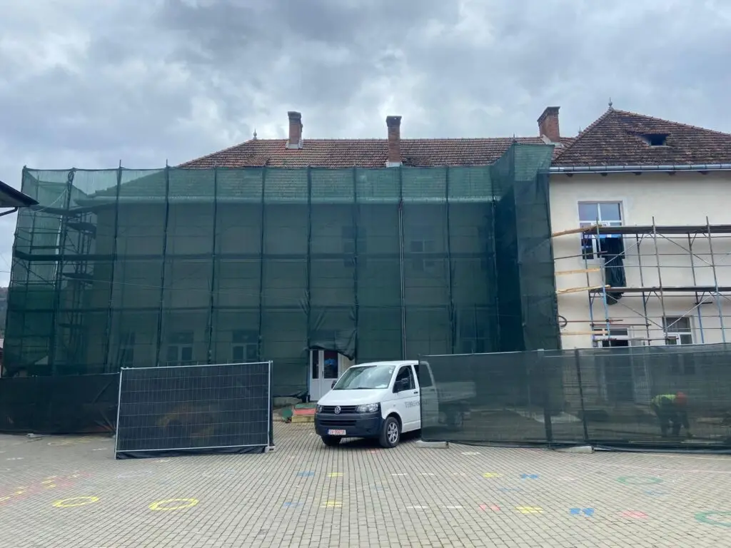 efba3b33 14bd 451d bc55 841946fc532e